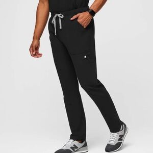 Figs Men's Cairo Cargo Scrub Pants | Black